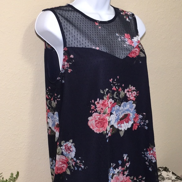 Apt. 9 Tops - 🌹 Apt 9 Women’s Navy Floral Blue Blouse